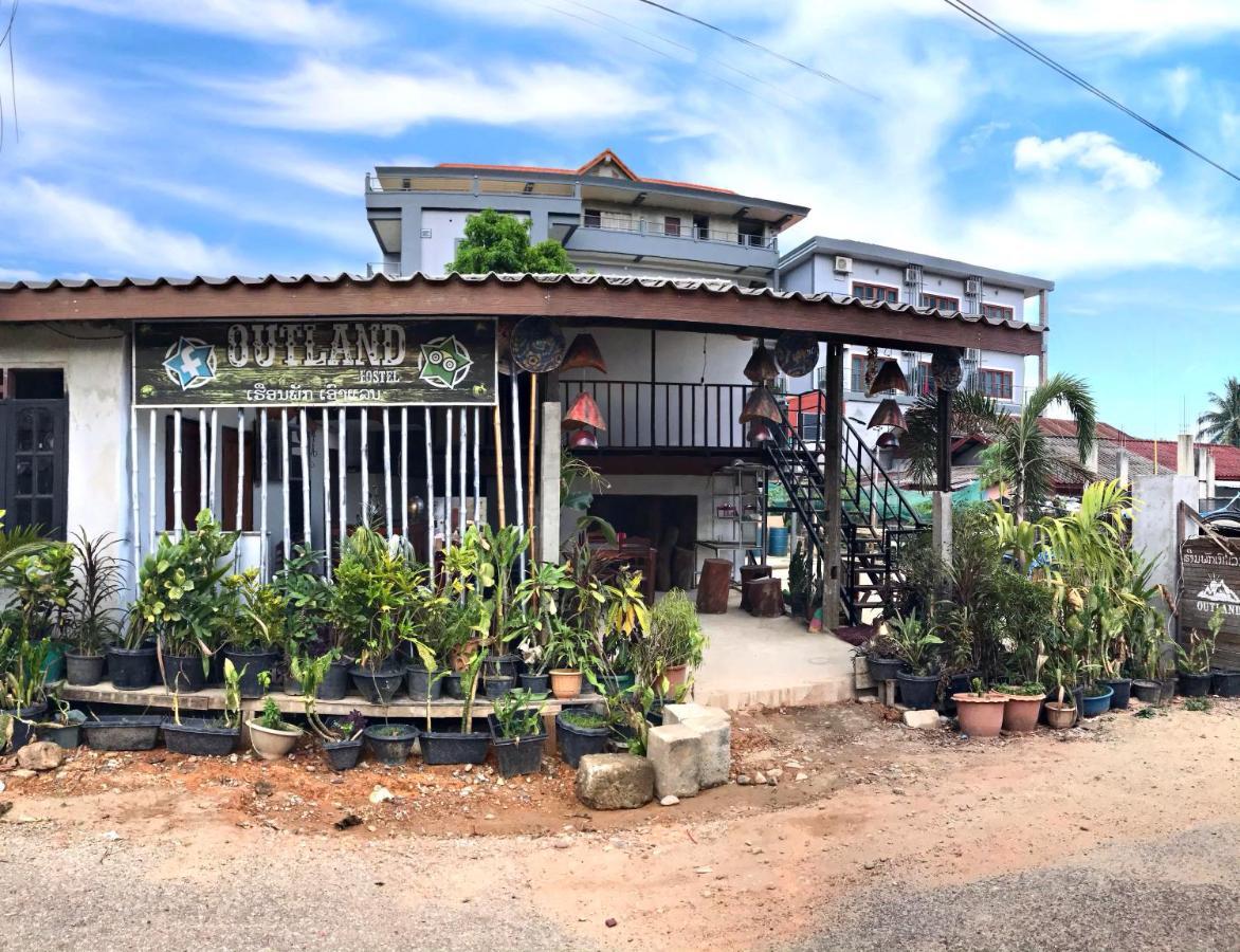 Outland Hostel Vang Vieng Exterior foto